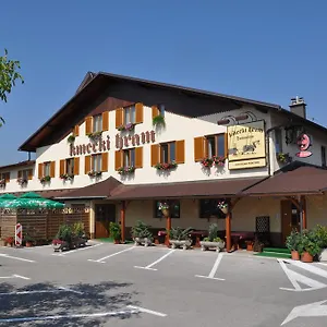 Kmecki Hram *** Lublana