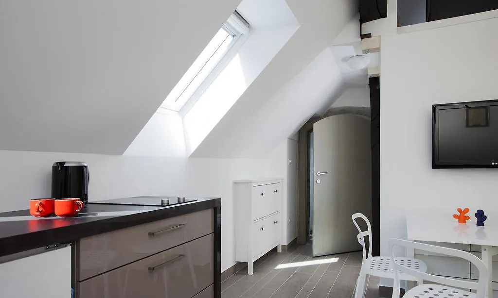 Kollmann Rooms And Apartments Λιουμπλιάνα 3*,
